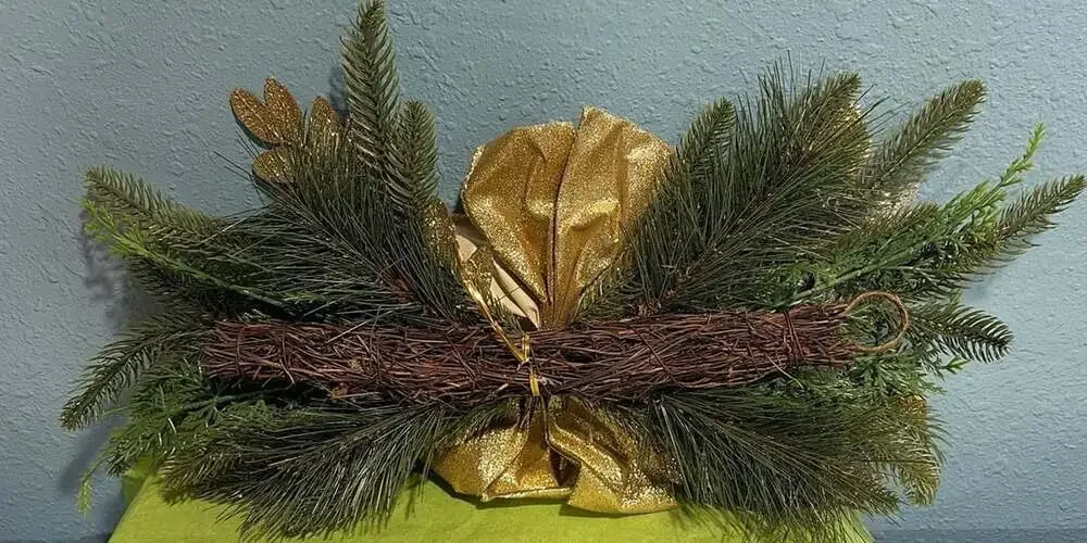 Christmas Staircase Swag Artificial Pine Decor Gold Bow